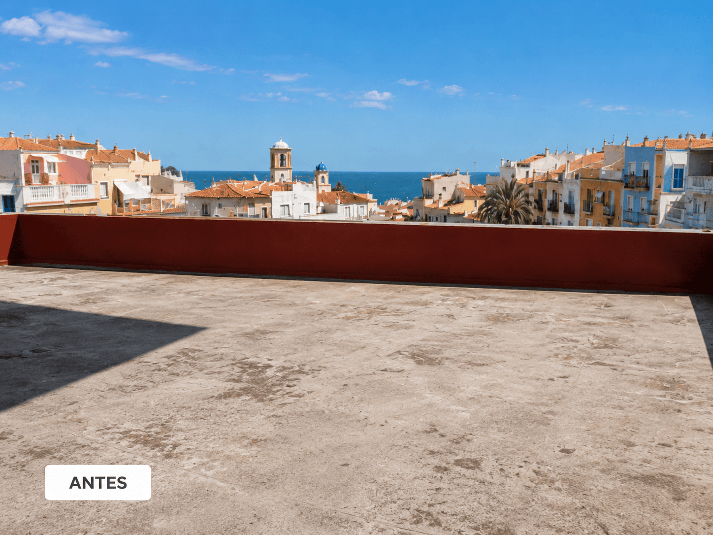 Terraza deteriorada antes de la impermeabilización en Alicante